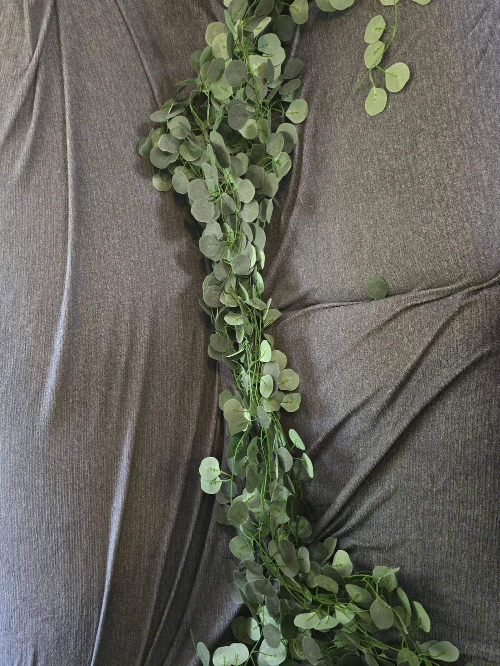 Green Eucalyptus Leaf Garland - Decorative Home Accent